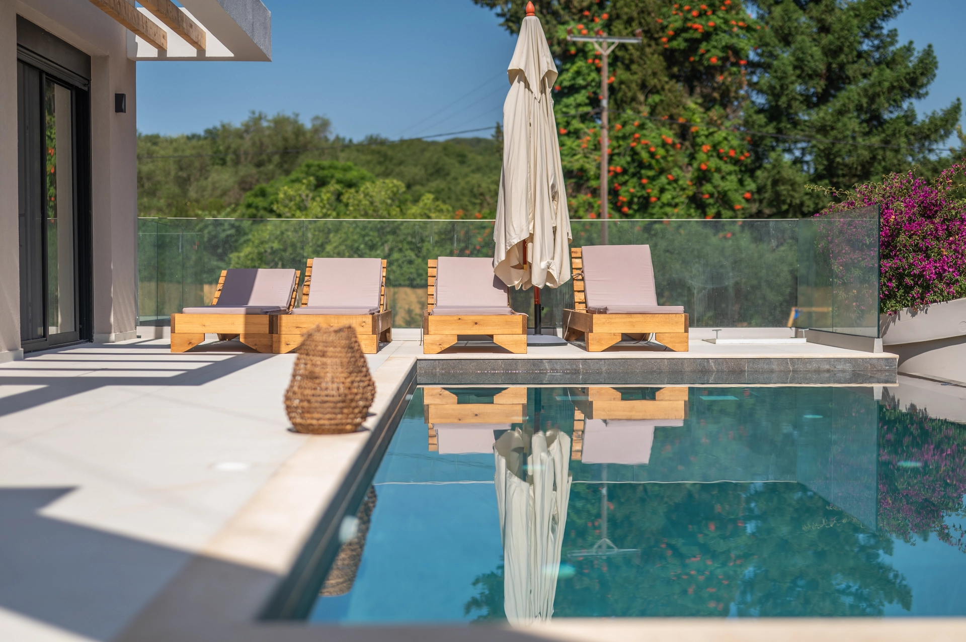 KANTONI LUXURY SUITES