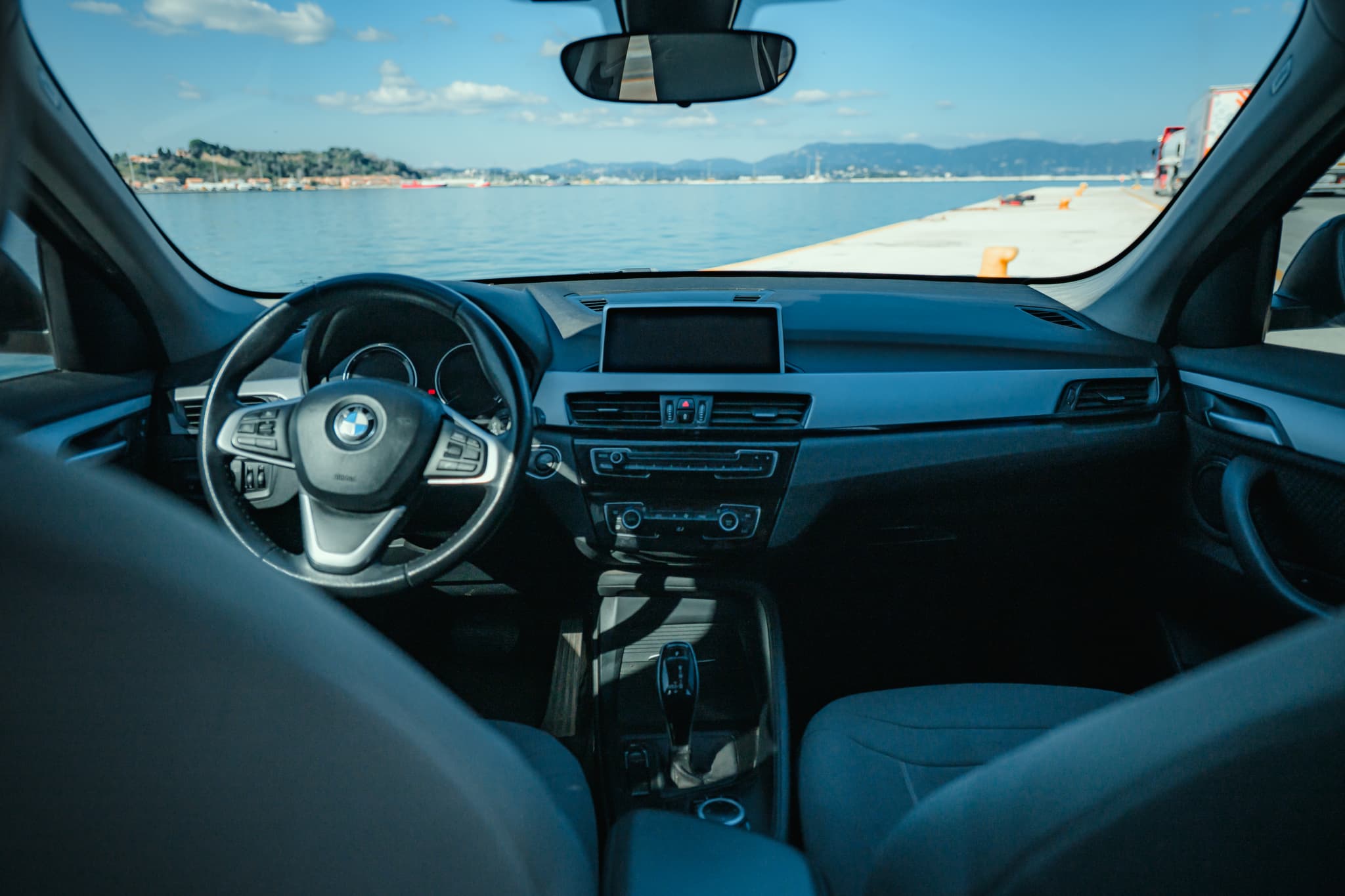 BMW X1 SDRIVE 16D interior