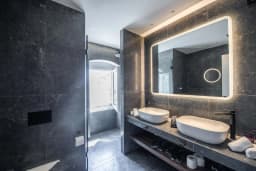 Bathroom - Kantoni Suites