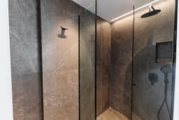 Shower - Kantoni Suites
