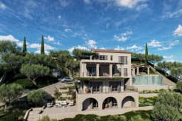 Villa with Swimming Pool