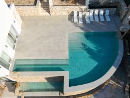 Pool & BBQ Area
