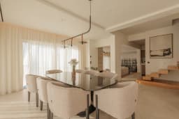 Villa with Swimming Pool