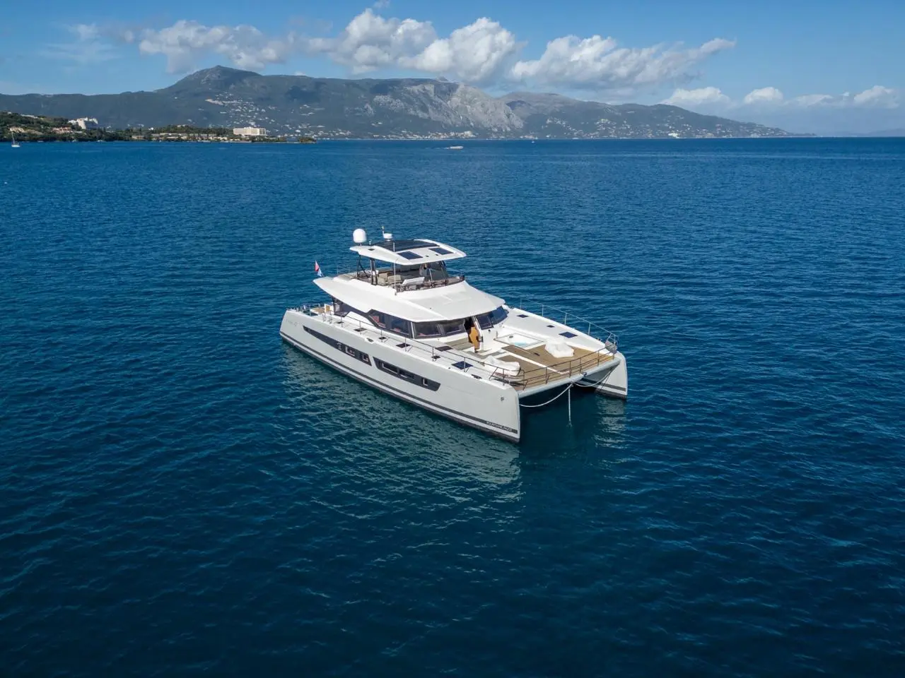 Ariva Charter Yacht