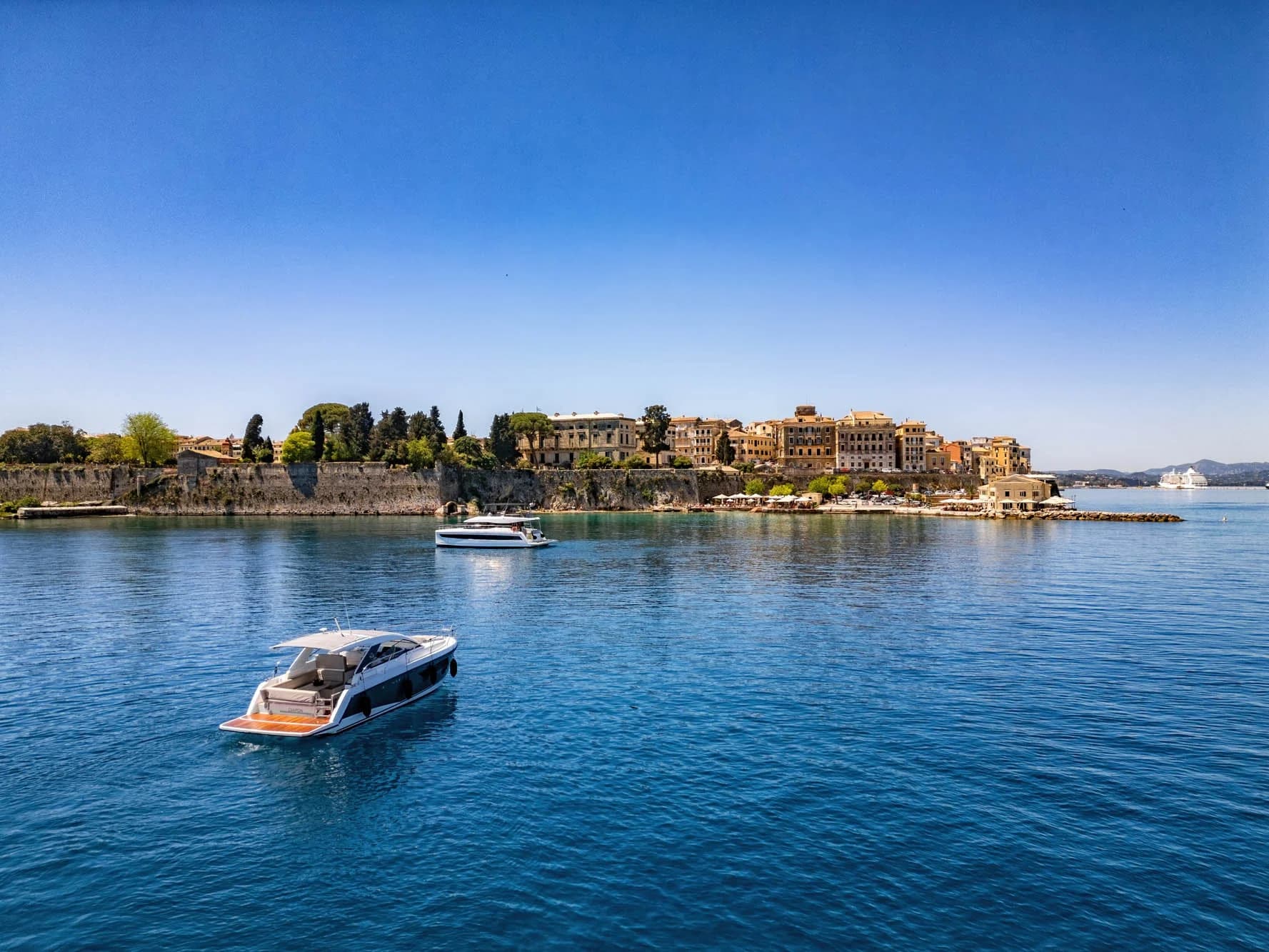 Diapon Yacht View