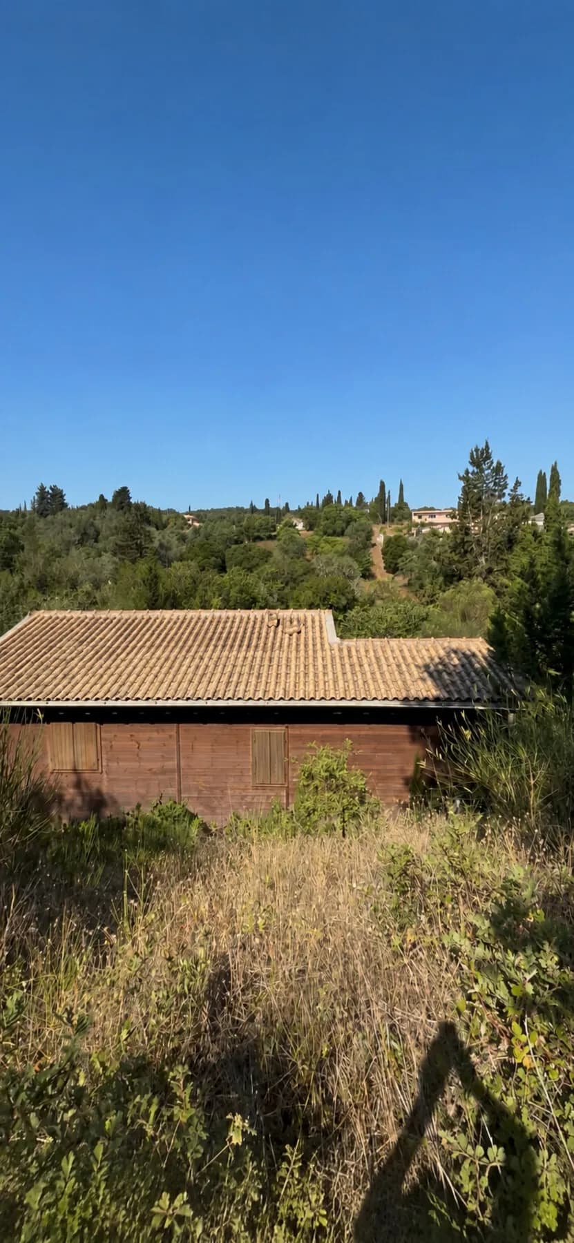 Plot with Residence in Ano Korakiana