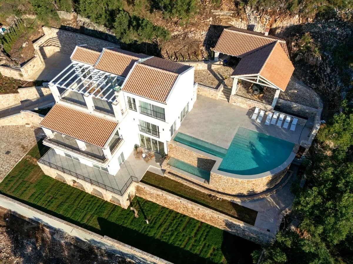 Villa Nissaki — Ionian Sea View